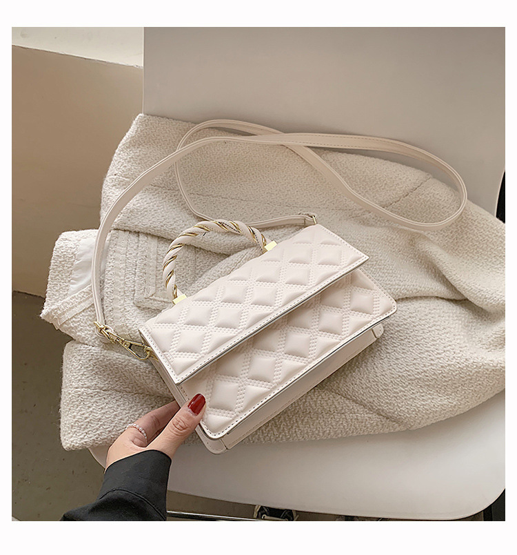 2021 New Textured Western Style Women's Bag Fashionable Rhombus Chain Bag Simple Embroidered Line Shoulder Bag Bag Crossbody Small Square Bag display picture 24