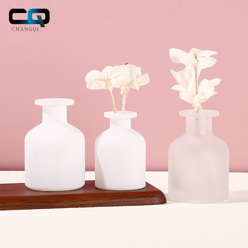 In-Stock Fire-Free Large-Capacity Aromatherapy Bottle Empty Bottle Plant Fragrance Essential Oil Diffuser Stick Transparent Glass Small Bottle