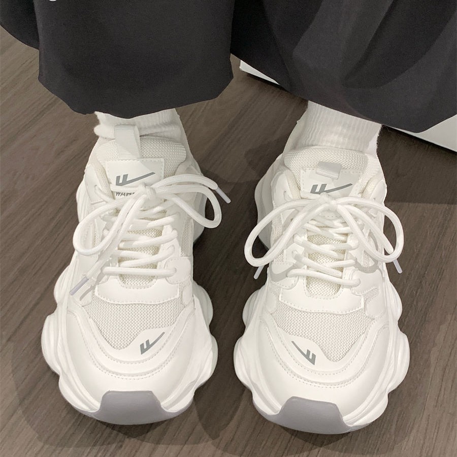 Zapatos de moda de suela gruesa para padres, zapatos de primavera para estudiantes, zapatos de nicho coreanos, zapatos deportivos casuales para mujeres.