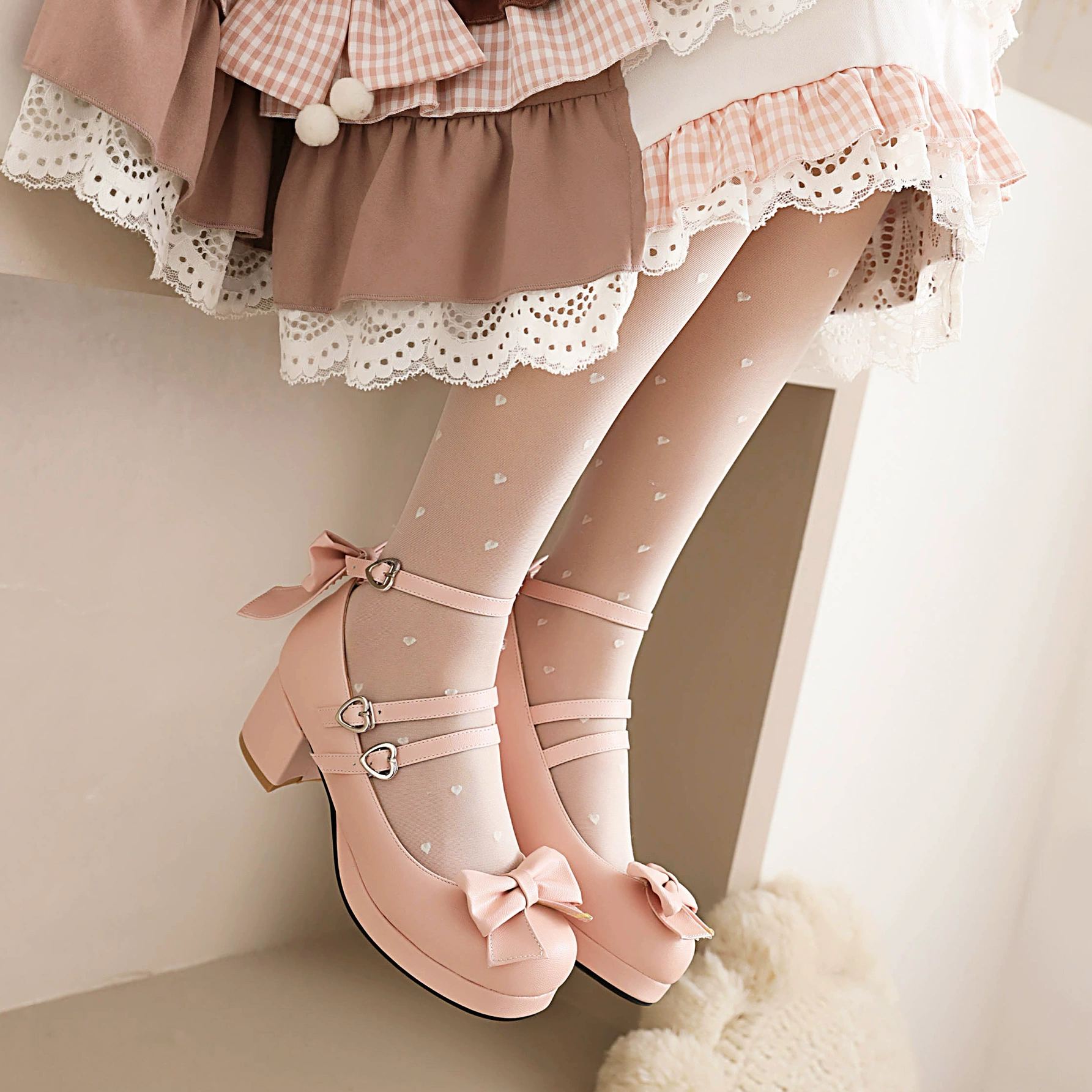 30-43 College Fengloreta Sweet Bowlaces and Coarse Heels — это почти толстые каблуки, женские одинарные туфли W524