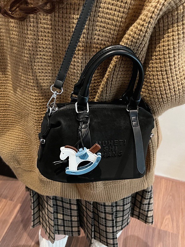 Bolso de almohada portátil popular de este año, nuevo comercio exterior transfronterizo de mujeres retro textura de alta moda versátil mochila
