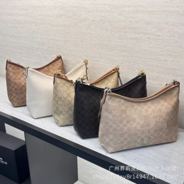Highly stylish women's bag 2026 new vintage light luxury underarm bag tote bag versatile hobo bag shoulder crossbody bag