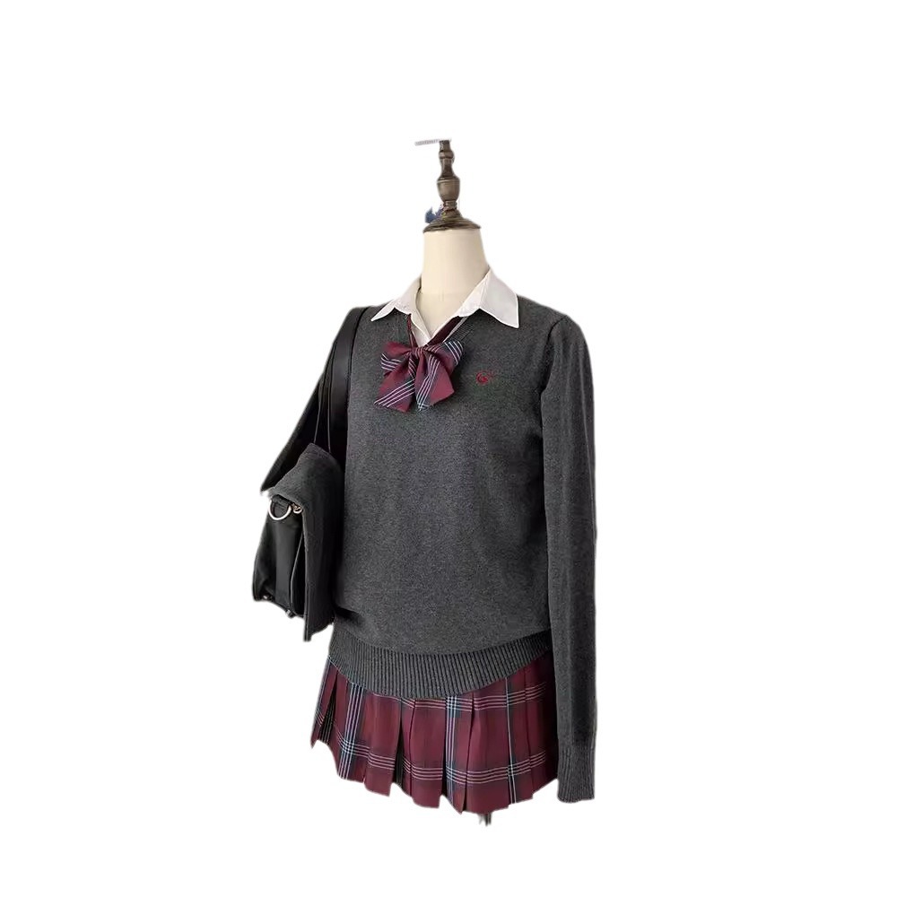 Genuine solid color student pleated skirt