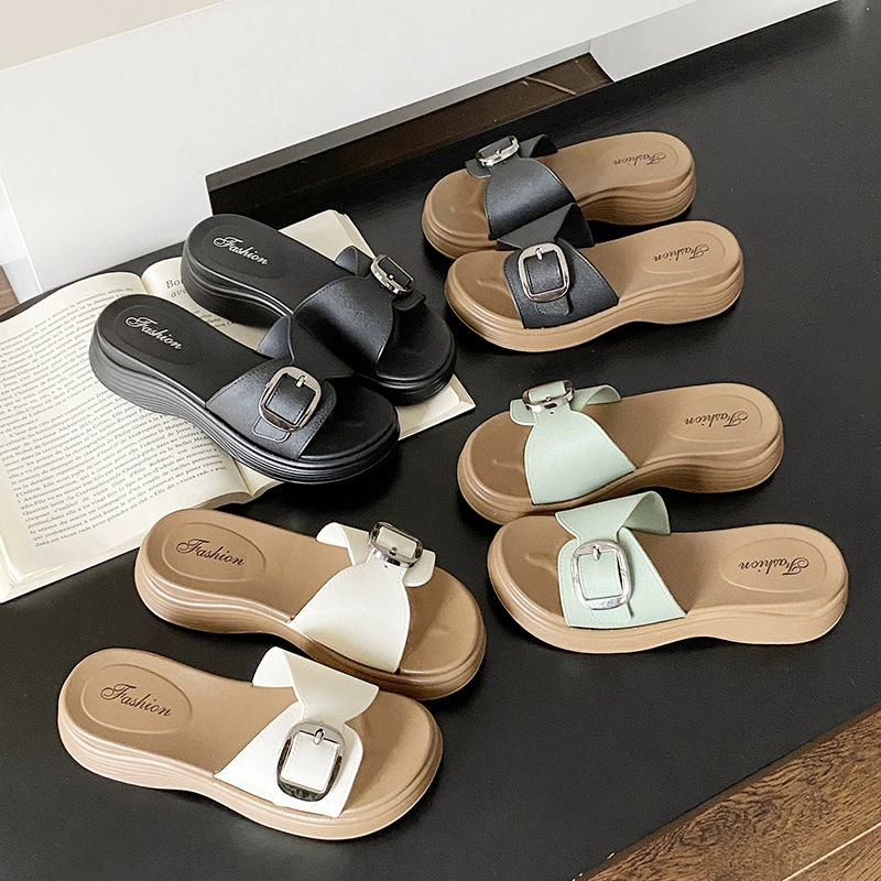 Трансграничный взрыв 2025 новые тапочки женские летние наружные носки толстые подошвы нескользящие модные дикие холодные тапочки женская внешняя торговля