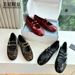 圆头粗跟玛丽珍鞋女法式复古亮皮浅口单鞋女新款百搭仙女漆皮女鞋