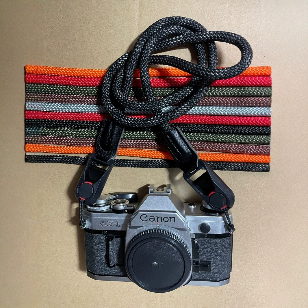 Camera, suspenders, fast multicoloured straps, direct factory sales