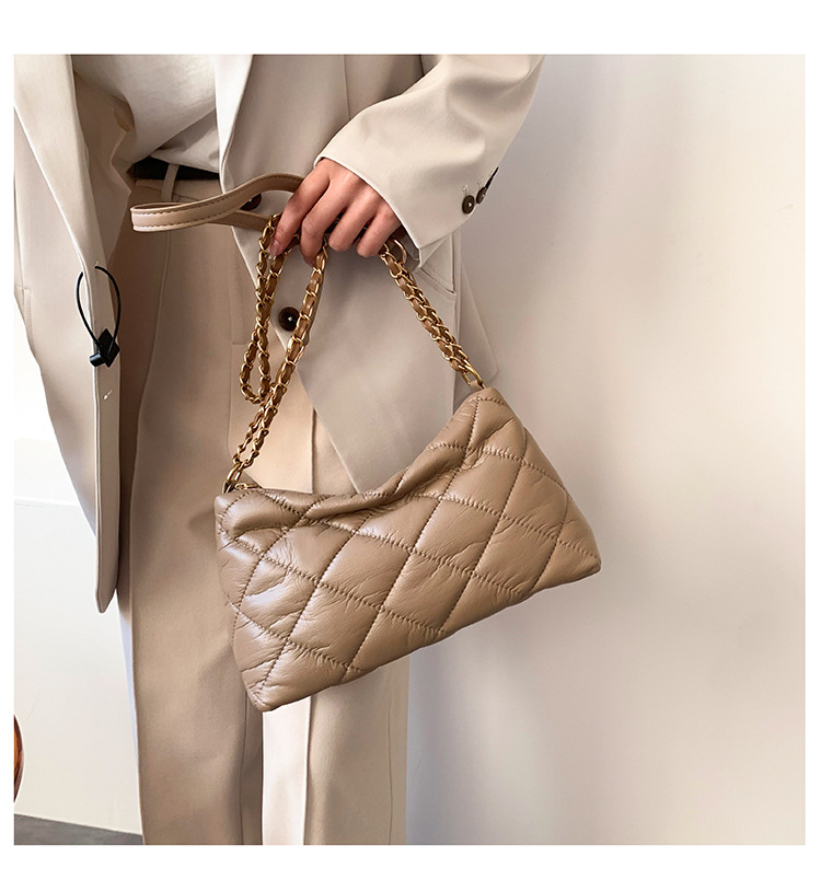 Autumn and winter solid color rhombic chain shoulder bagpicture5