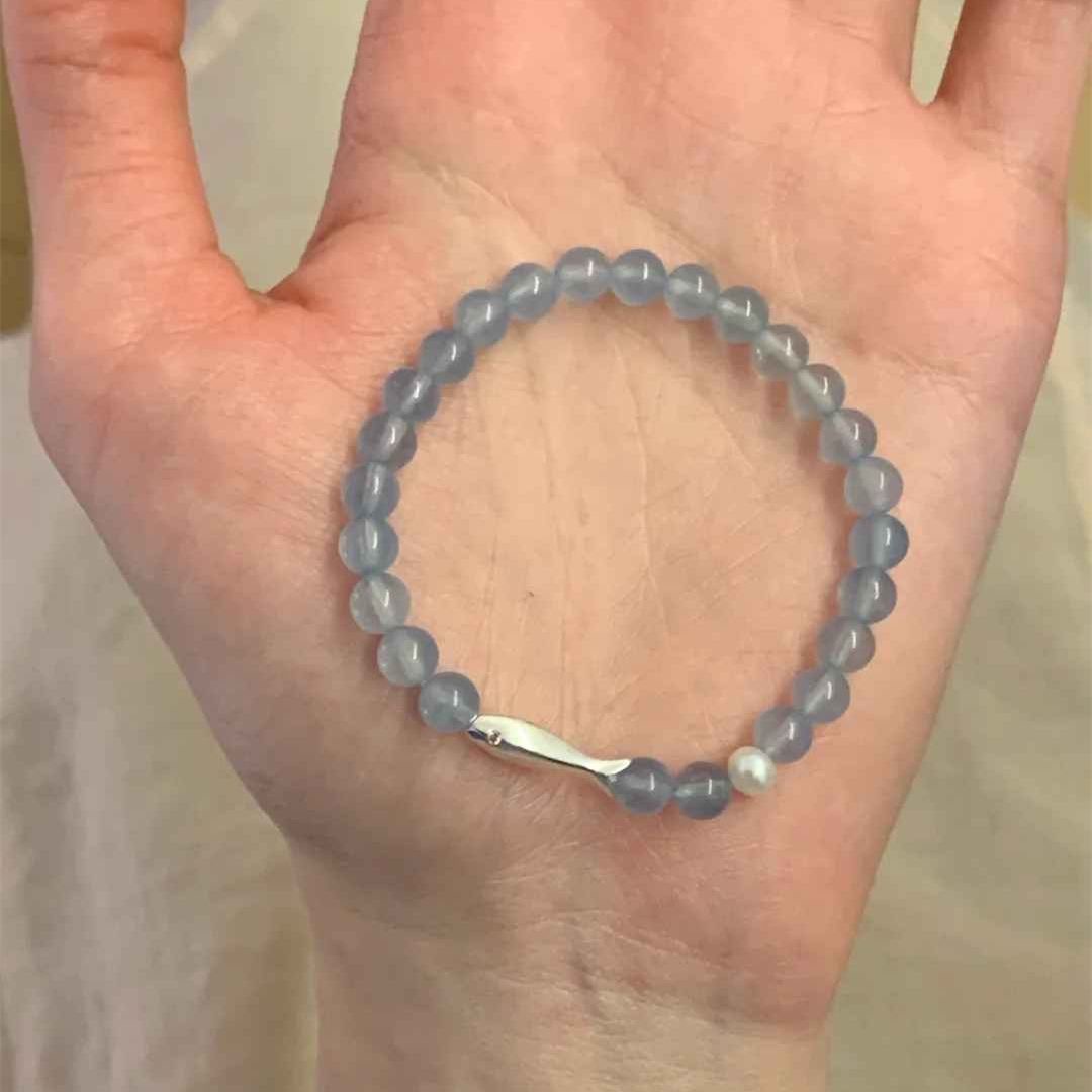 Nuevo diseño de pulsera de estilo chino con un pequeño pez, personalidad simple, temperamento universal, pulsera de nicho para mujeres