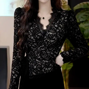 Design Sense French Elegant Niche Slim-fit Slimming Lace Shirt Women's Autumn and Winter Sense Fashion Base Long Sleeve Top