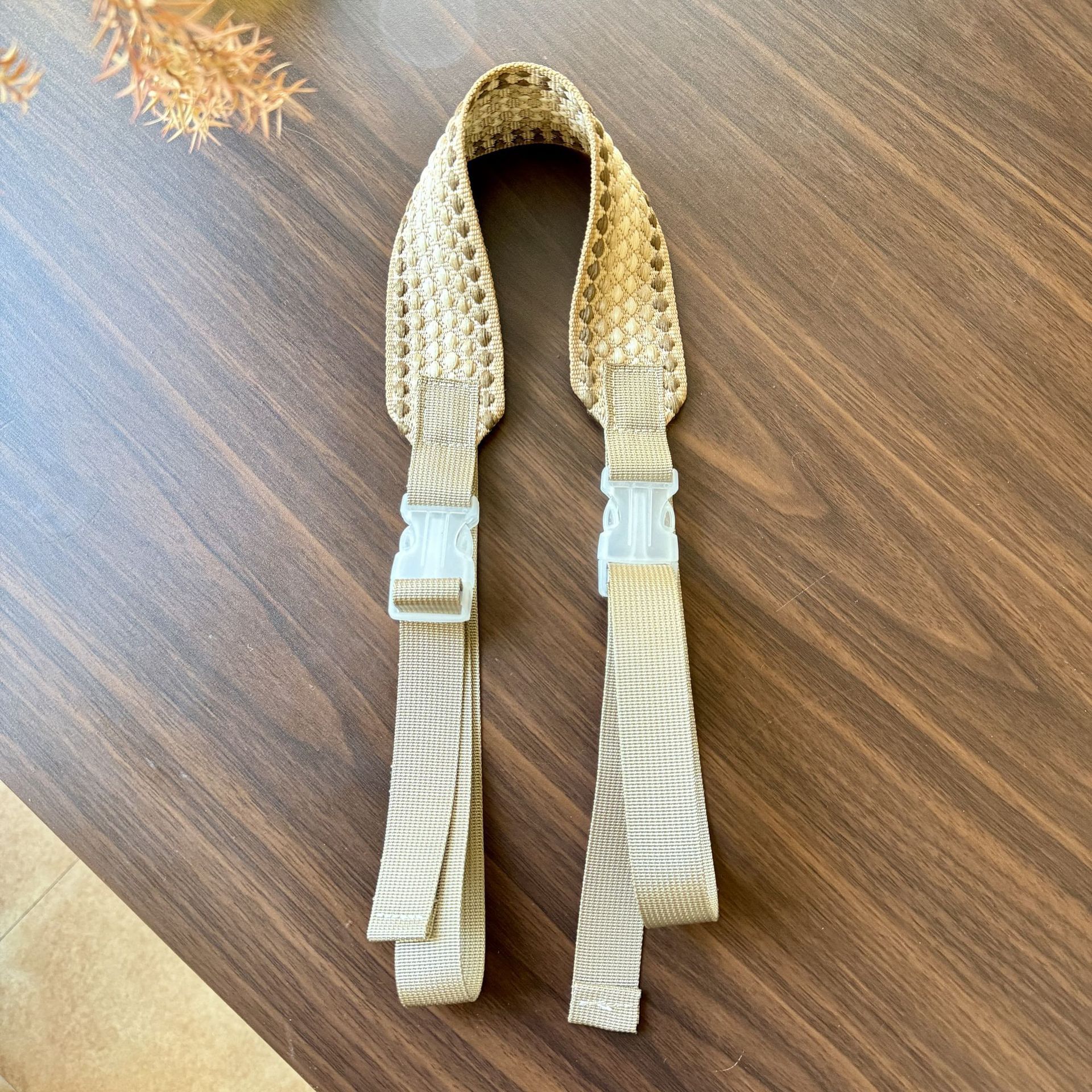 옐로우 폴카 도트 와이드 숄더 스트랩