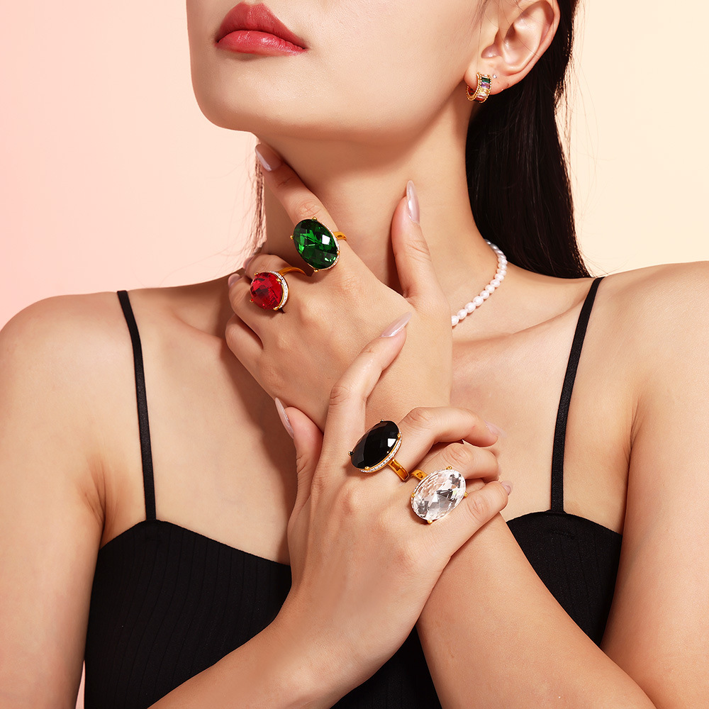 European And American Oval Diamond Large Glass Ring Titanium Steel Plated With Real Gold Ring Retro Light Luxury Hand Jewelry_voghion.com