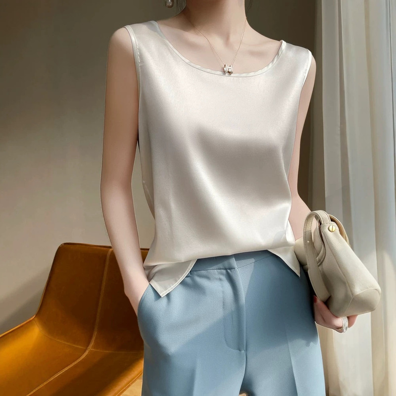 Sleeveless Satin Inner Layering Top, Summer Silk Camisole, Women's Loose Round Neck Outer Wear, Large Size
