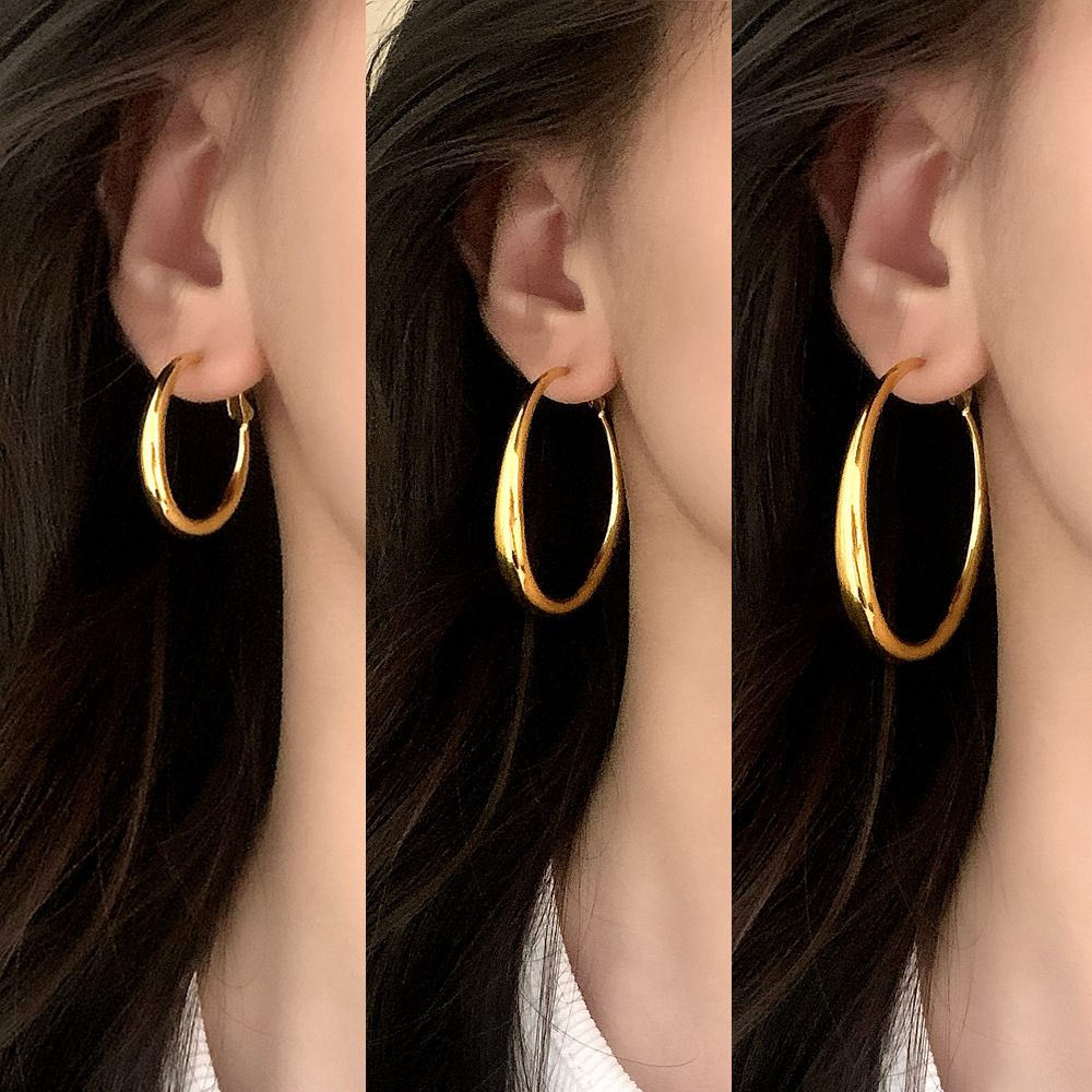 New Trendy Large Hoop Earrings, Exaggerated Big Earrings, Copper Plated with Real Gold, High-End, Light Luxury, Simple and Versatile Earrings for Women
