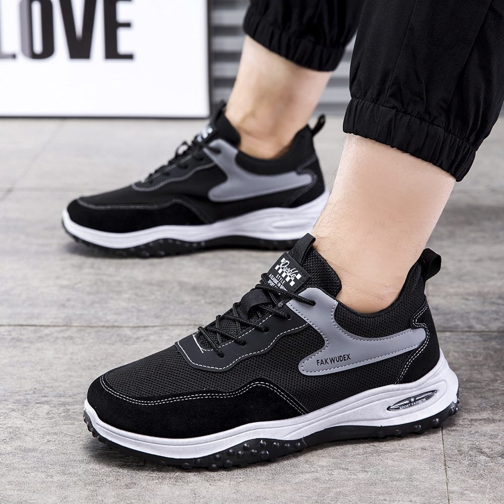 Fashionable running sneakers