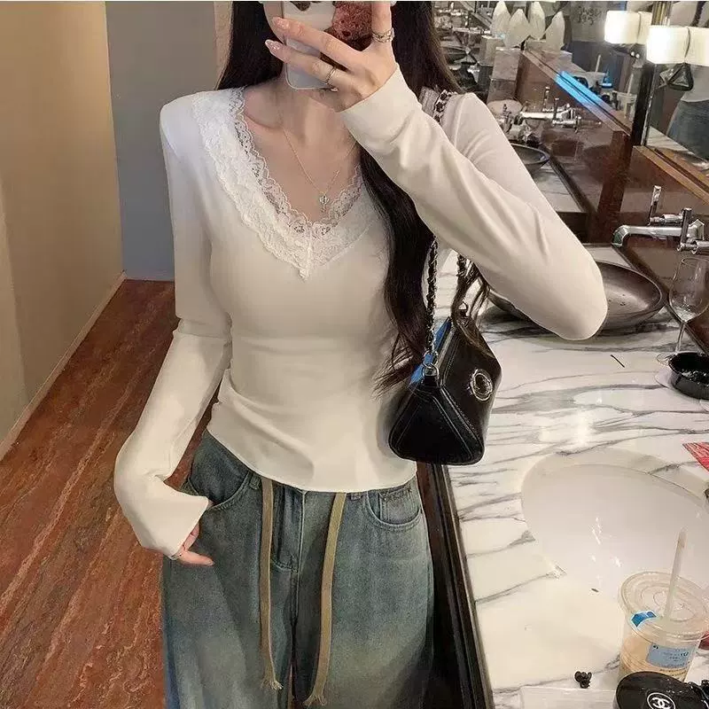 Футболка с длинным рукавом с кружевным вырезом и v-образным вырезом