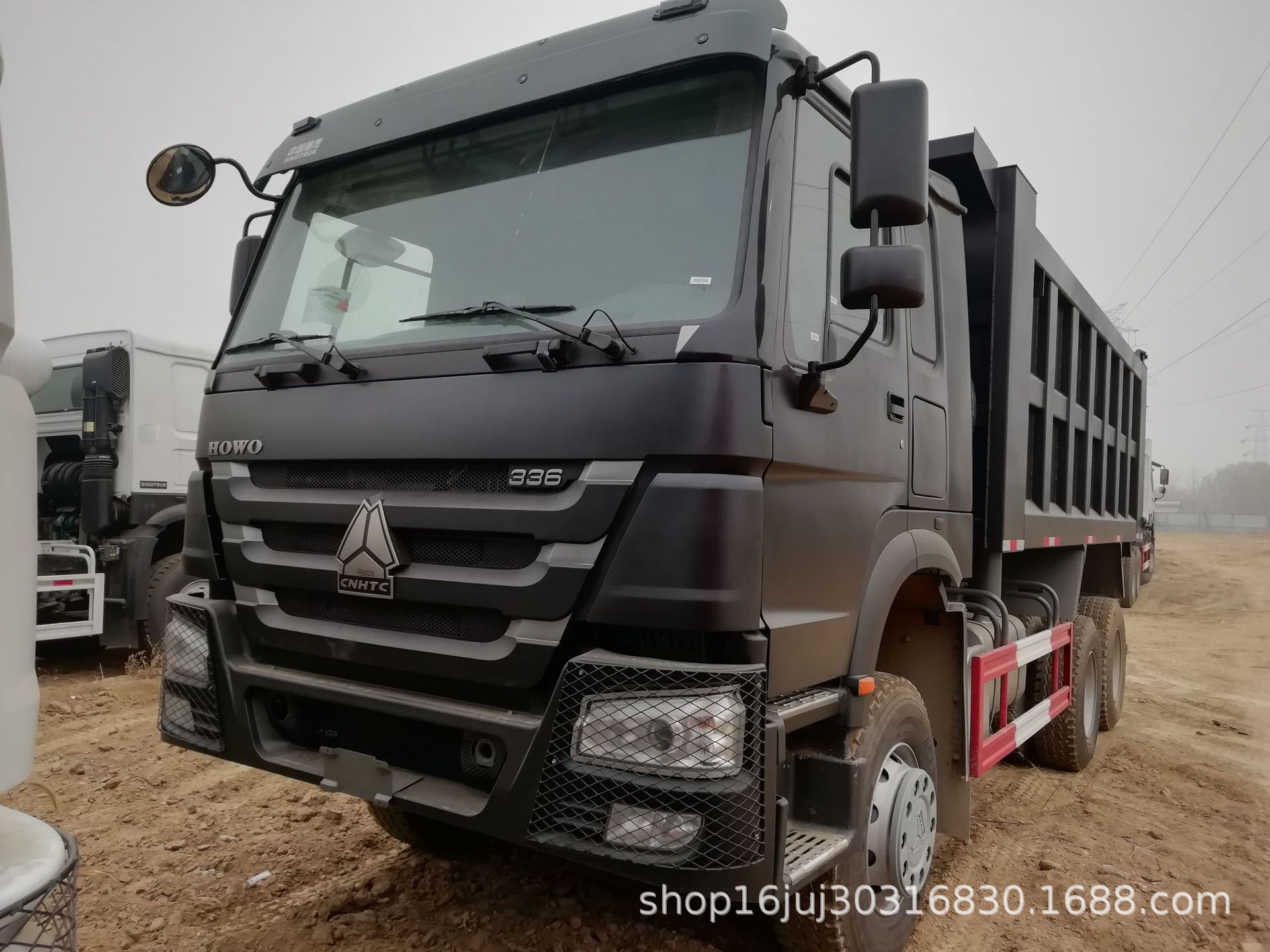 出口乌干达中国重汽豪沃国二排放25吨自卸卡车/配件18953179828