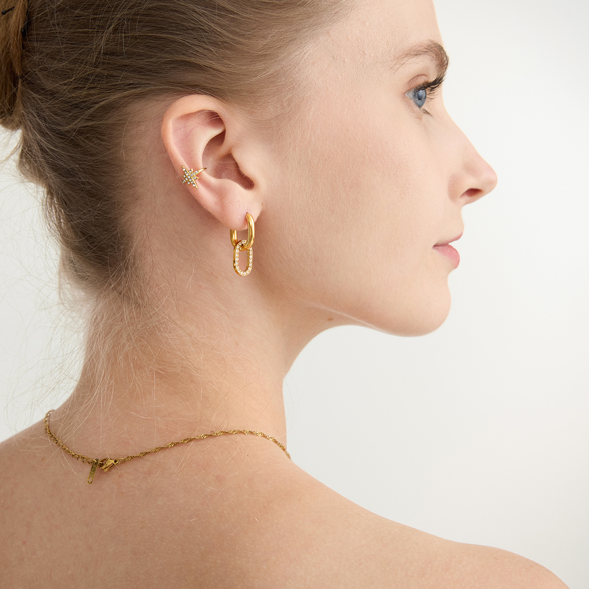 Wanxing aretes de zircon europeos y estadounidenses lujosos de alto nivel de acero inoxidable auriculares de estrella de diamante para mujeres joyerías transfronterizas nicho de diseño