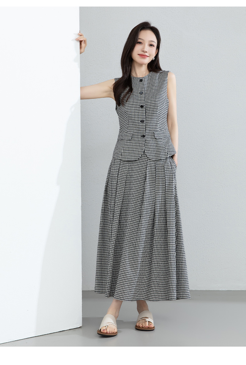 Áo gile nữ cổ tròn kẻ sọc đen trắng phối chân váy linen cạp chun — Áo gi lê - 66080 ô đen trắng chi tiết 21
