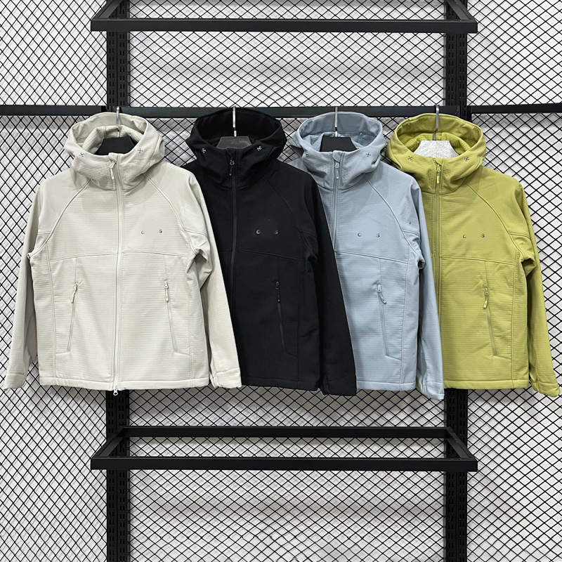 Softshell jacket, new autumn/winter style, featuring a hibiscus pattern, water-resistant, suitable for outdoor activities like hiking and leisure, and designed as a couple's hooded windbreaker Softshell jacket, new autumn/winter style, featuring a hibiscus pattern, water-resistant, suitable for outdoor activities like hiking and leisure, and designed as a couple's hooded windbreaker