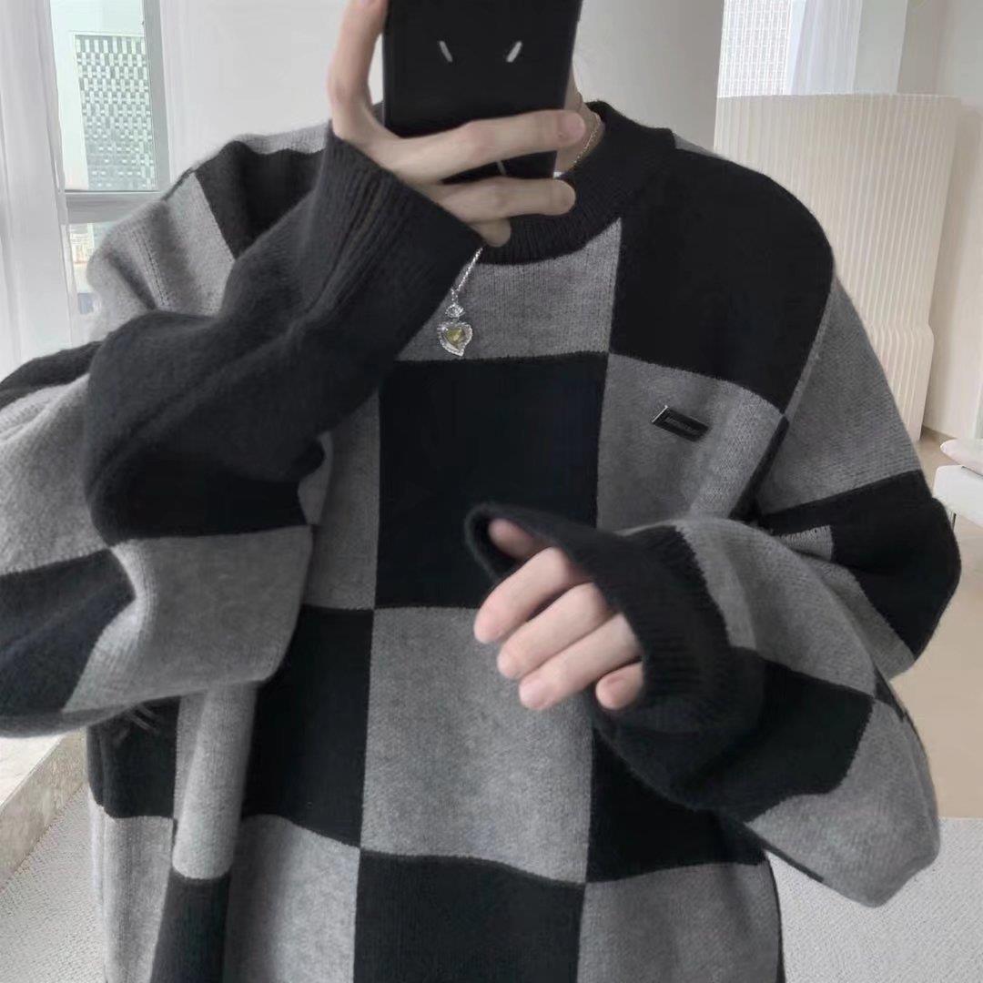 Negro tablero de ajedrez Plaid suéter de los hombres Otoño e Invierno guapo versátil adelgazamiento flojo estilo perezoso suéter medio cuello alto