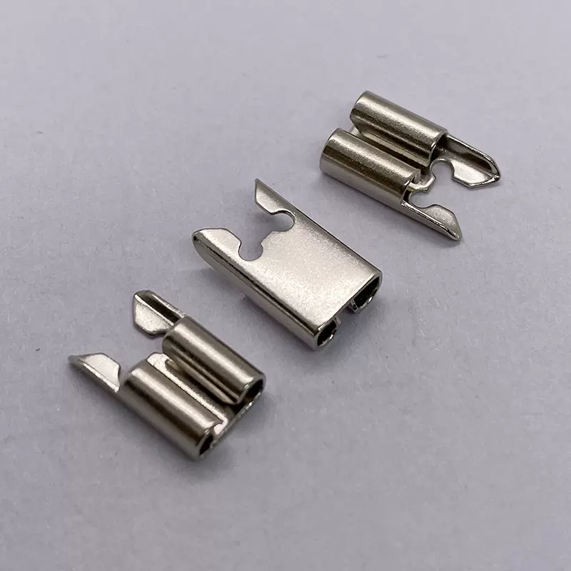 厂家直销价格优惠PCB电子元器件接线端子四脚端子 中号插片端子