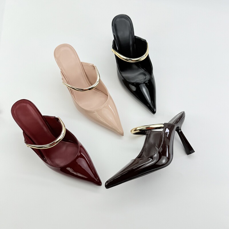 Cross-border pointed-toe patent leather high-heeled sandals for women, stiletto heel with metal ring buckle, closed-toe mules, fashionable and versatile party shoes Cross-border pointed-toe patent leather high-heeled sandals for women, stiletto heel with metal ring buckle, closed-toe mules, fashionable and versatile party shoes