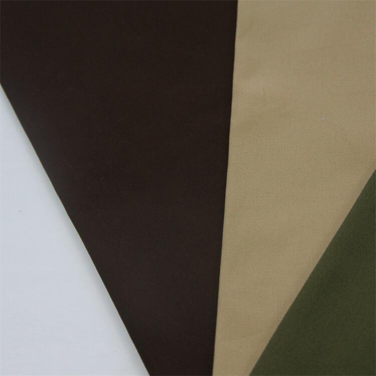 2022 venta caliente 120 * 40 elástico de twill 3 / 1 57 / 58 teñido sólido 97% algodón 3% tela spandex