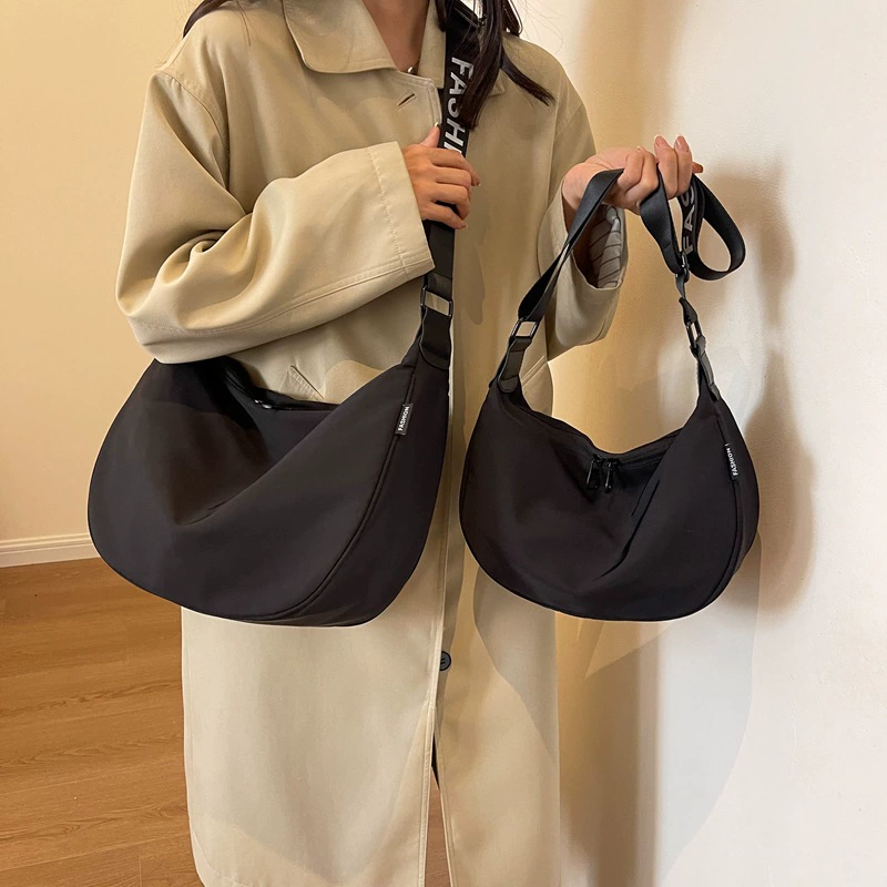 Трансграничный новый премиум-смысл дикая сумка на плече Оксфорд водонепроницаемый полумесяц для мужчин и женщин