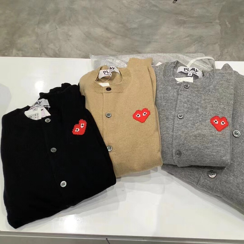 Play川久 Invader Joint Mosaic Heart Pixel Male and Female Couple Woolen Sweater Ami Cardigan