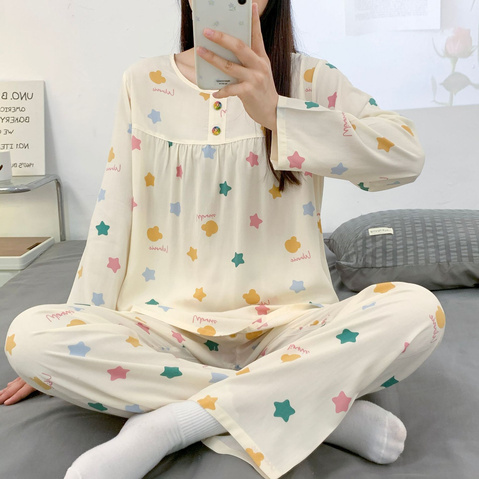 Beige Color Heart Bear