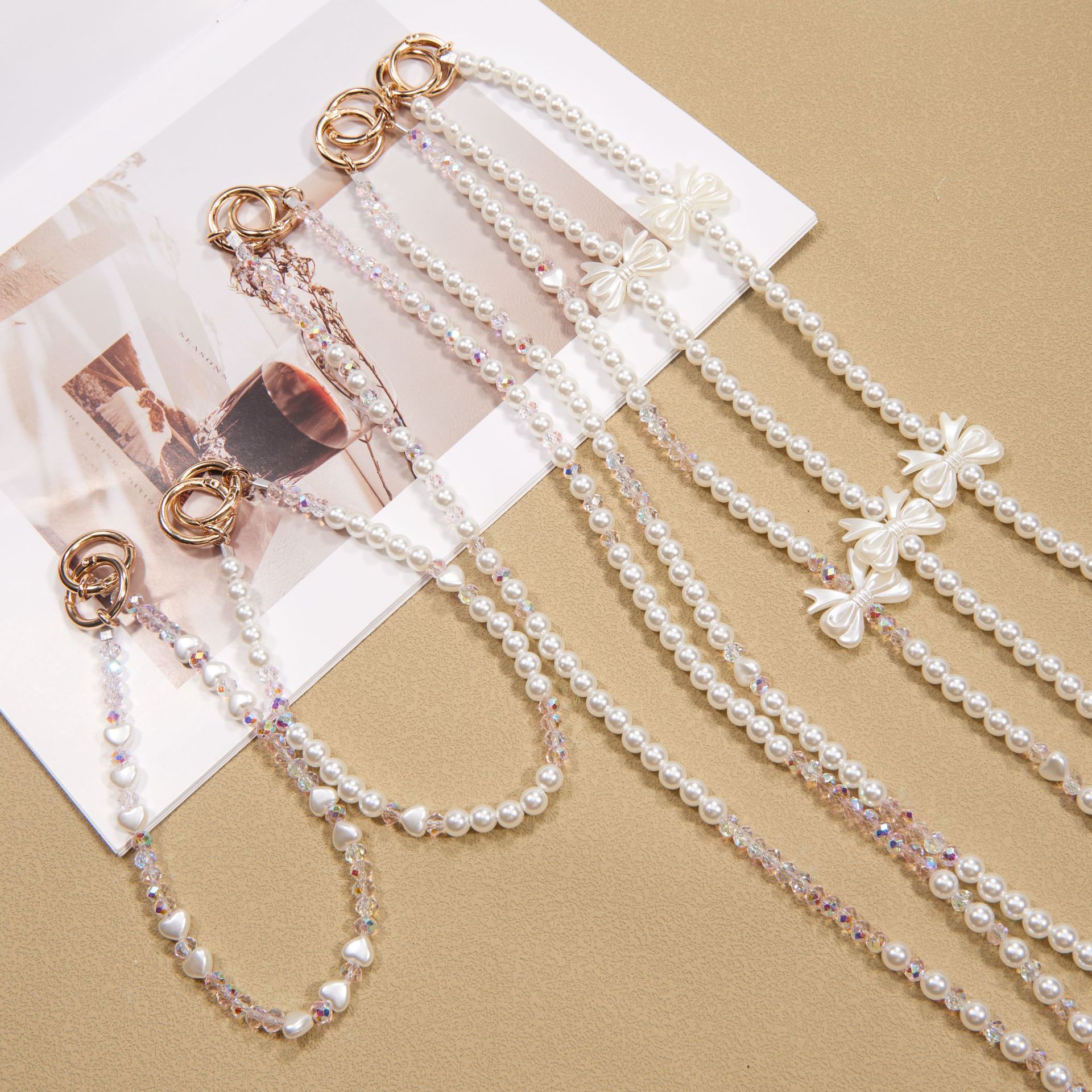 Candy-Colored Heart-Shaped Crossbody Chain Shoulder Strap Phone Chain with Beaded Pearls, Long Anti-Drop Lanyard for Women, Pearl Phone Chain Neck Strap