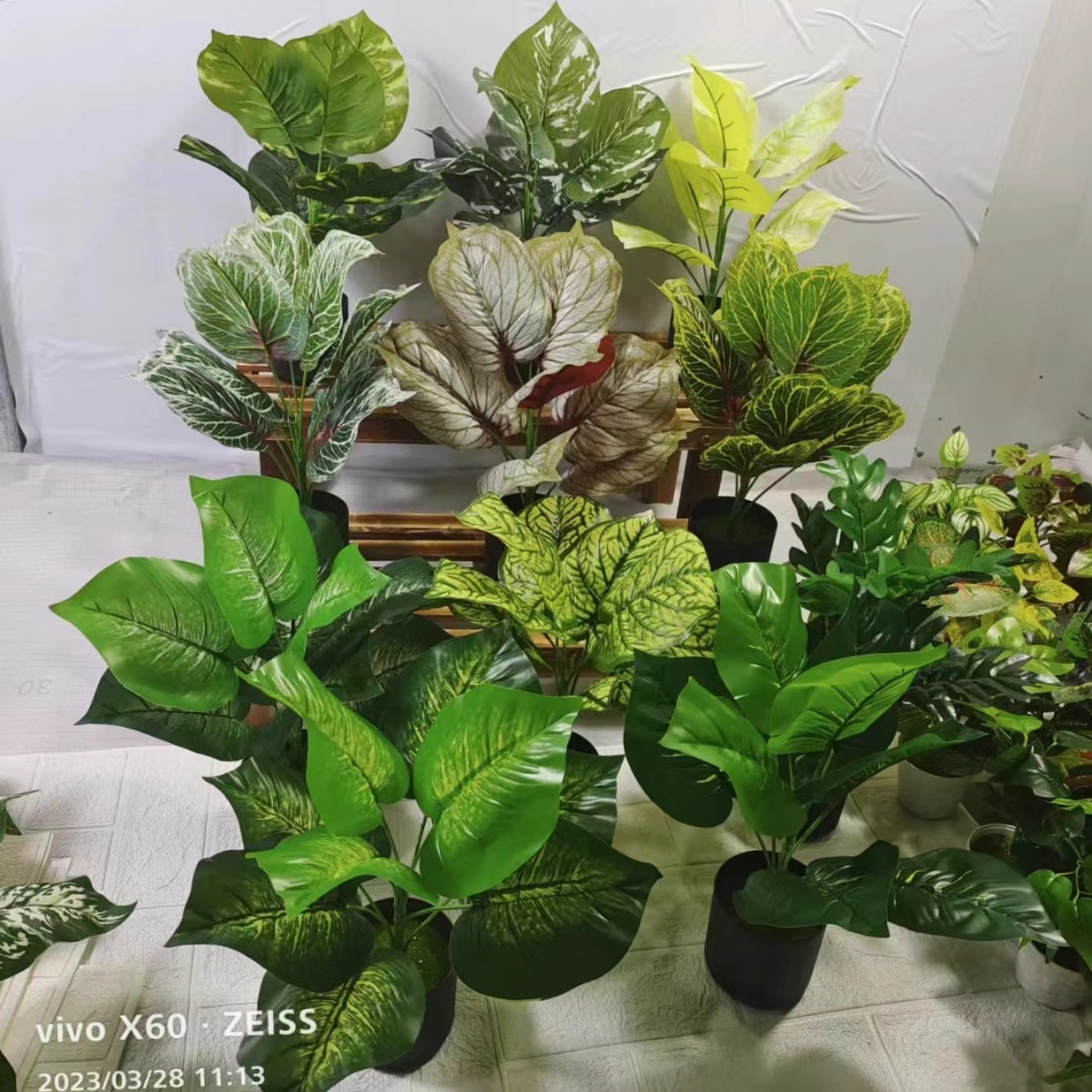 Flor de simulación al por mayor 9 hojas de monstera de simulación verde sobre pegamento Monstera simulación de pared de plantas flor de simulación