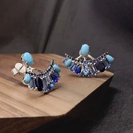 戒指;项链;耳钉