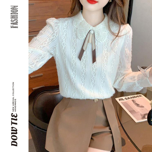 Lapel blouse with a British academic style, coffee brown color, featuring a vintage butterfly bow tie, collar flowers, and a pin accessory.