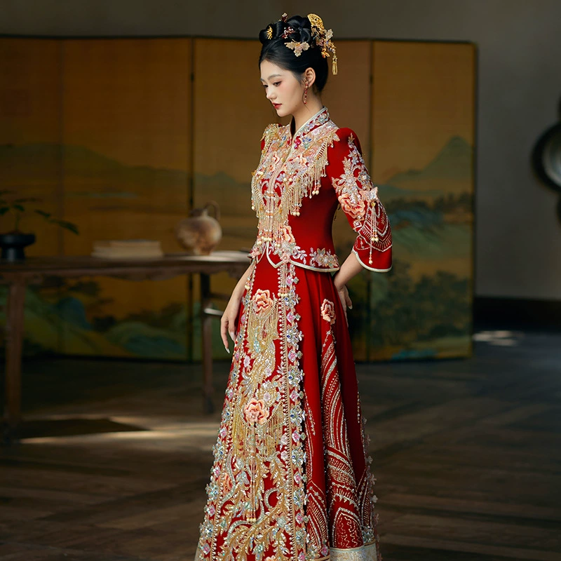 Original luxury velvet Xiuhe suit bride wedding dress 2025 new style going out dragon and phoenix gown Chinese wedding dress