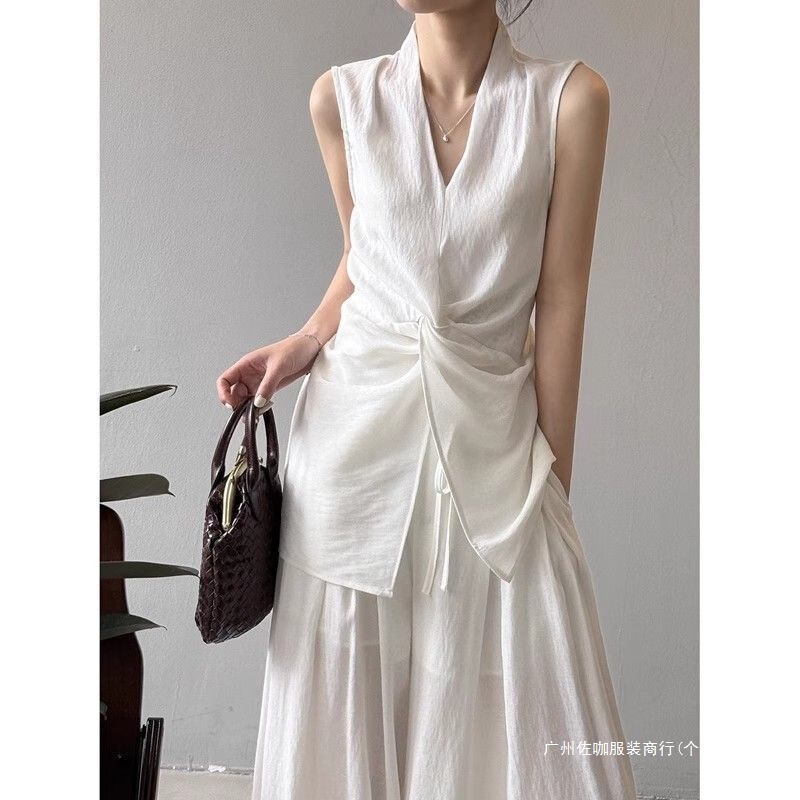 Irregular Twist Design Sleeveless New Style Shirt 2025 Summer Simple Versatile Elegant Top Direct from Factory Irregular Twist Design Sleeveless New Style Shirt 2025 Summer Simple Versatile Elegant Top Direct from Factory