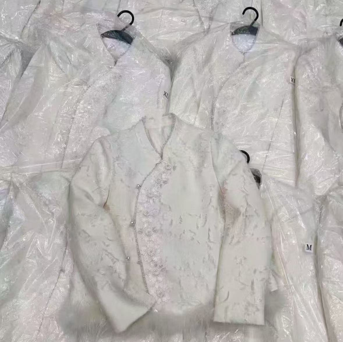 96117低调精致感里的纯净美学（90鹅绒）+真鸵鸟毛外套—不退换