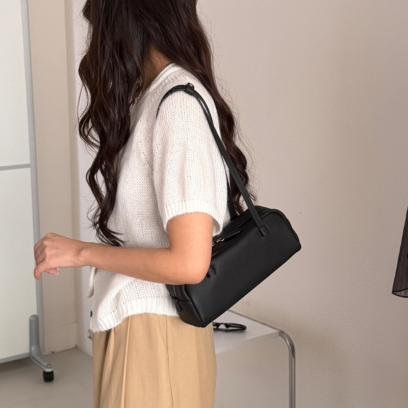 Women's Underarm Bag 2026 New Arrival Top Grain Cowhide Leather Handbag Shoulder Bowling Bag Casual Commuter Boston Baguette Bag - Thumbnail 8