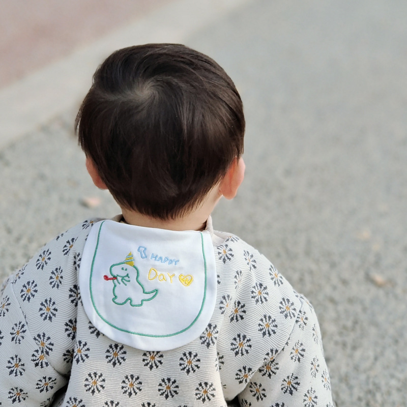 New Arrival Kindergarten Gauze Cartoon Embroidered Backer Towel for Babies, Large-Absorbent Towel Ideal for Toddlers and Older Kids—Prevents Sweating, Perfect for Ages 0–8