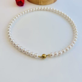 耳钉;项链;耳环