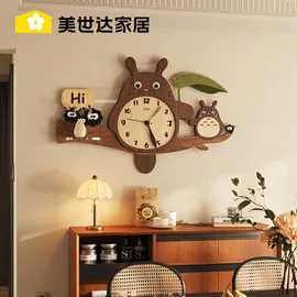 挂钟、壁钟;垃圾桶;衣帽架