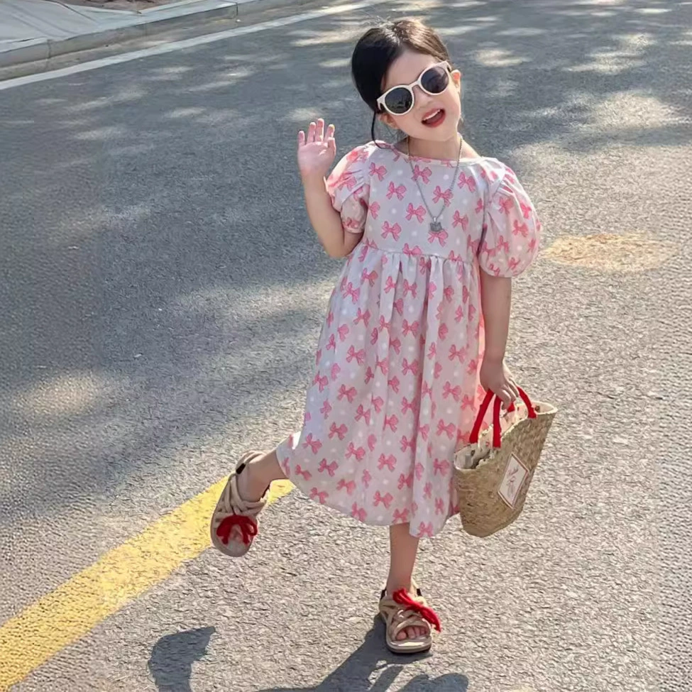 Платье в стиле корейской моды с бантом, летний фуксия cute маленький принцесский костюм спереди без спинки с puff рукавами