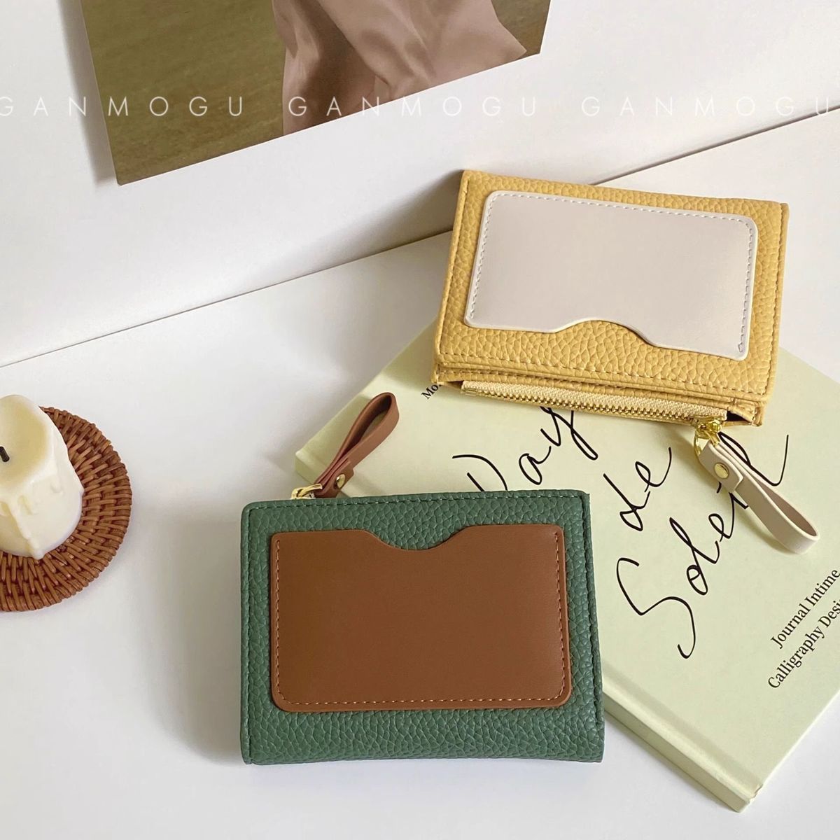 Cartera pequeña con patrón de lichi de color de contraste retro simple, bolso de tarjeta de cambio corto para mujer, bolso todo en uno, clip de nicho para estudiantes