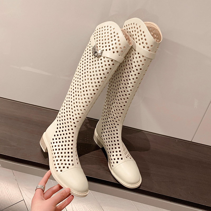 Boot nữ cổ cao lỗ rỗng dây thắt lưng khóa — Màu đen
