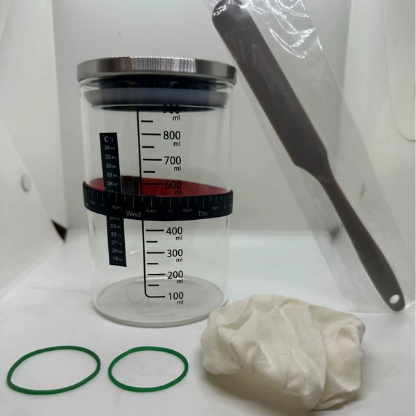 Scraper+temperature measuring sticker+green rubber band*2+cloth cap+positioning belt