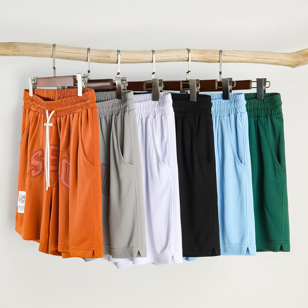 American Summer Split Sports Shorts Herren Bestickte Loose Running Fitness Basketball Bequemes atmungsaktives Training_voghion.com