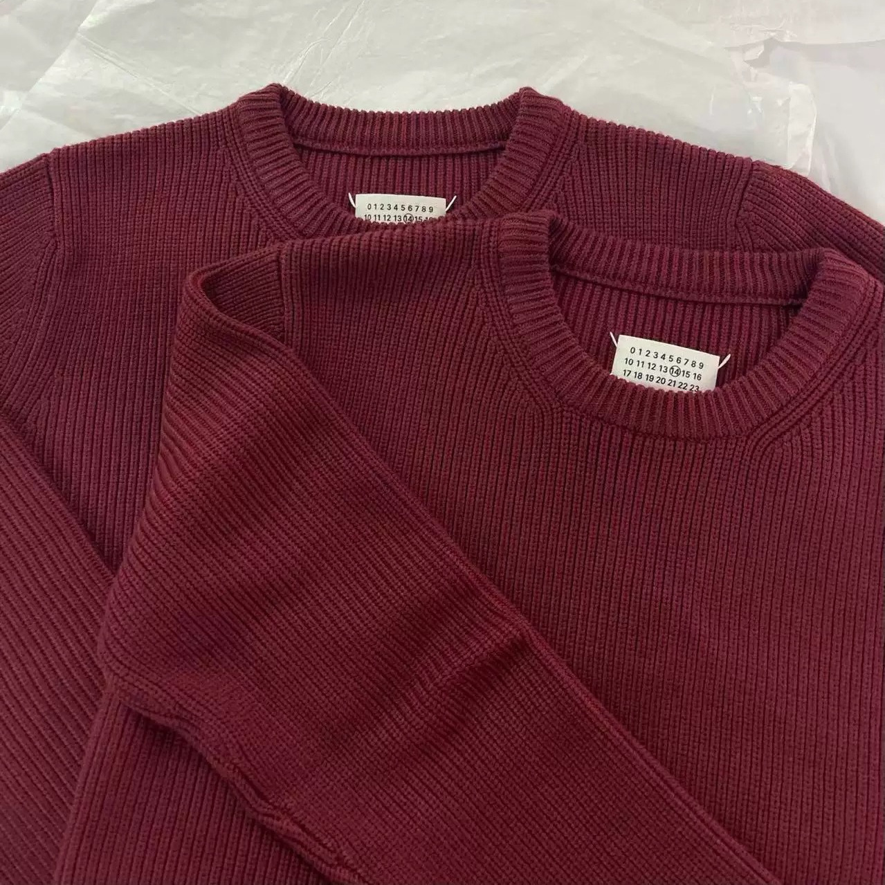 Majia Four Corners 21Aw Wine Red Cotton Knit Sweater Mm6 Unisex Majia Four Corners Solid Color Crew Neck Pullover Sweater