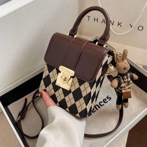 French niche design bag 2024 spring new women's bag popular crossbody bag internet celebrity handheld small square bag