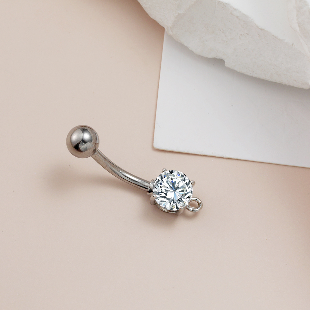 Auf Lager – Bestseller! Luxuriöser, modischer und sexy Bauchnabelpiercing-Ring mit Zirkonia-Blume._voghion.com