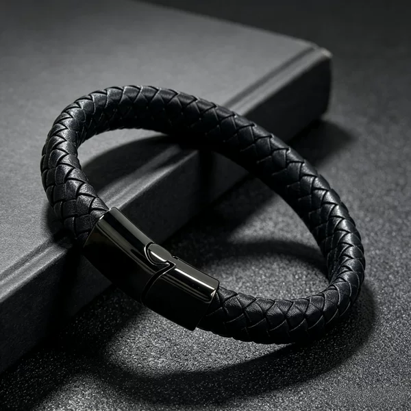 European and American Men's Woven Leather Bracelet, Titanium Steel Magnetic Clasp Leather Bracelet, Simple and Versatile Men's Wristband, Cross-Border Accessories